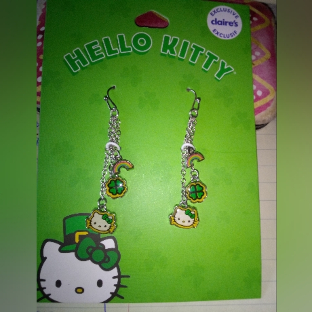 Hello kitty Irish dangle earrings new